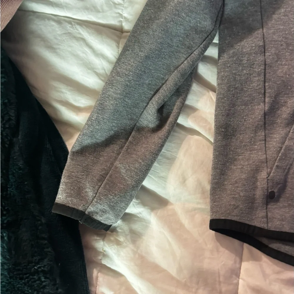 GAP Boys Youth Gray Zip-Up Hoodie